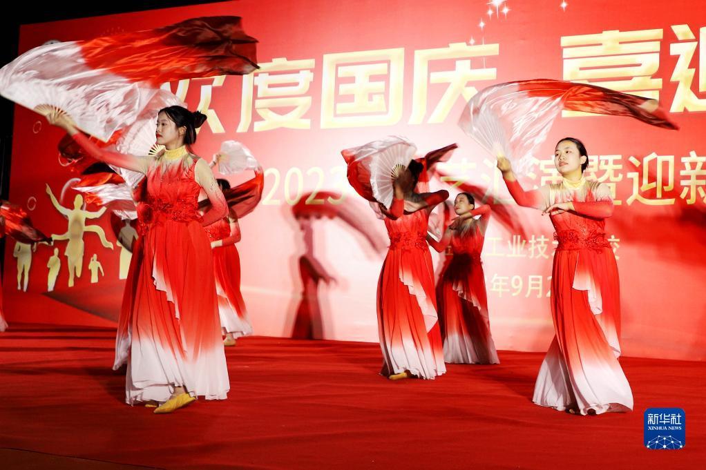 在线真人赌钱游戏